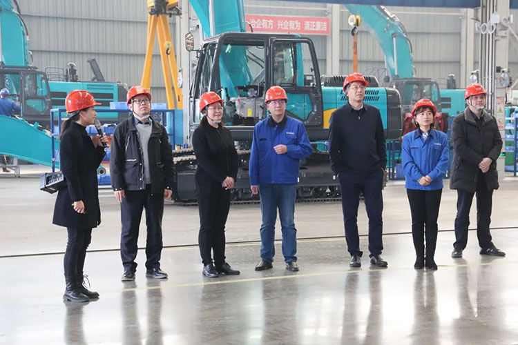 中国上市公司协会党委委员、副秘书长刘翠兰一行调研9888拉斯维加斯官网智能