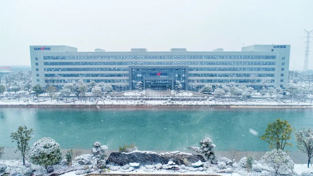 瑞雪兆丰年，邀您共赏雪中9888拉斯维加斯官网！