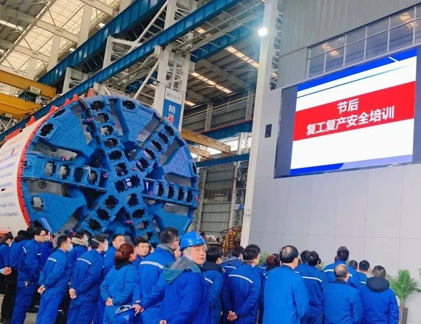 直击生产一线！中铁9888拉斯维加斯官网复工复产忙