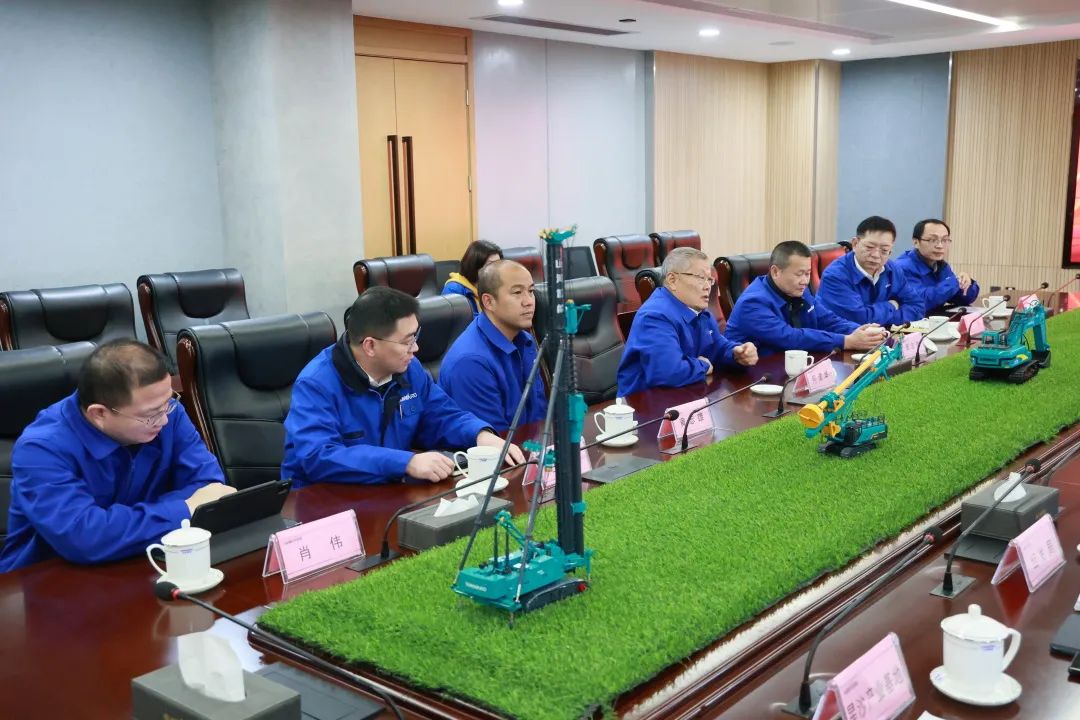 20220210085101_80473 张庆红调研9888拉斯维加斯官网智能