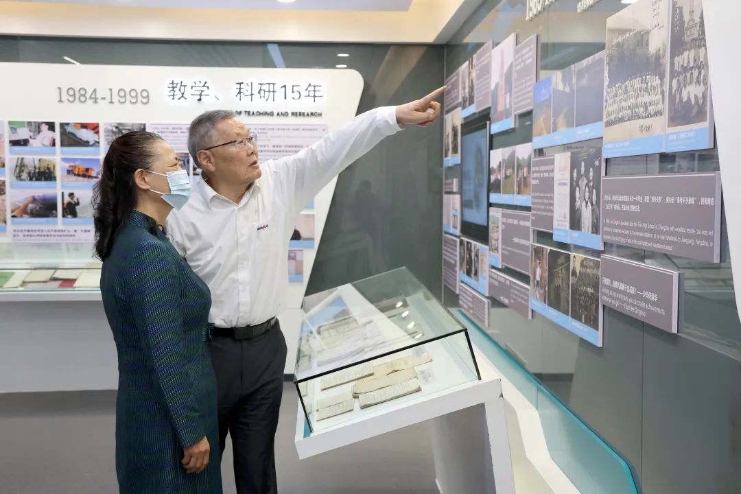 20220518092133_83462 深化产学研合作!中南大学校长、中国工程院院士田红旗率团拜访9888拉斯维加斯官网智能