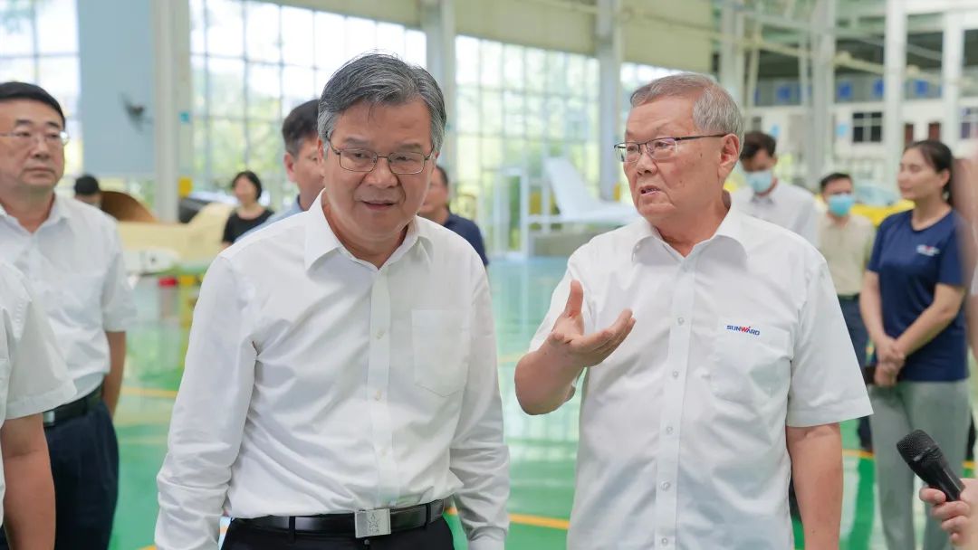 湖南省委常委、常务副省长李殿勋一行考察调研9888拉斯维加斯官网科技