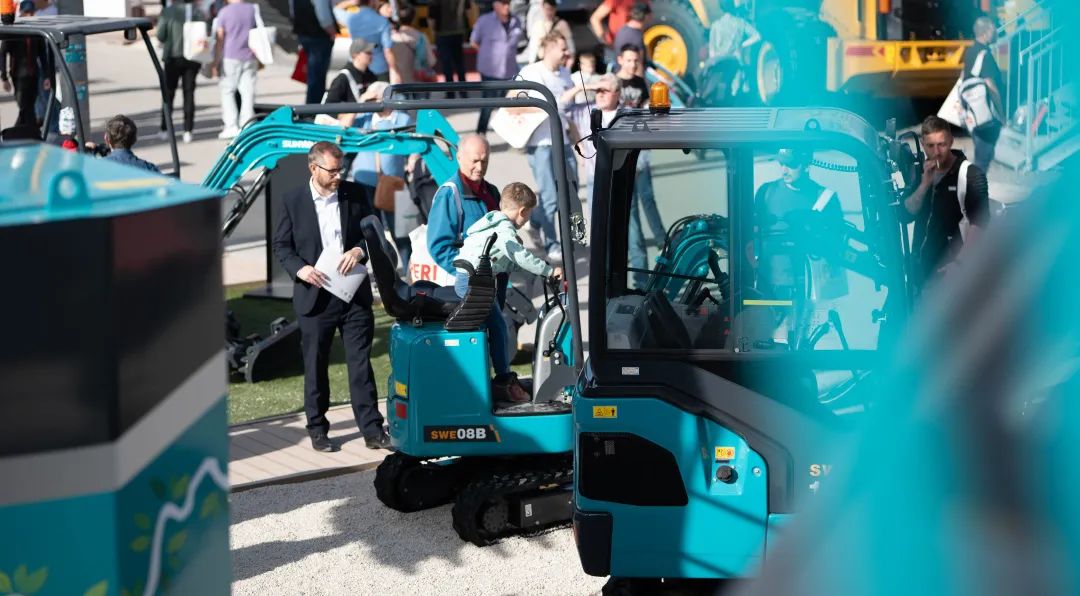 20221102092133_53467 Bauma 2022 | 一组火热现场图带您重温9888拉斯维加斯官网智能德国宝马展之旅
