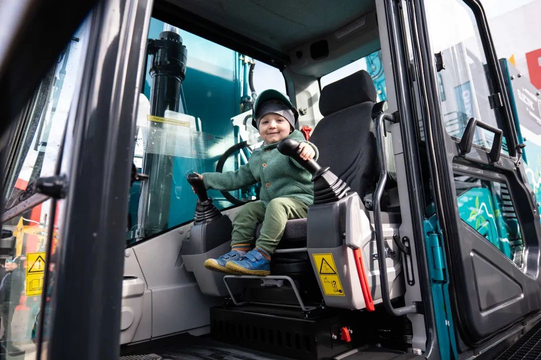 20221102092423_39514 Bauma 2022 | 一组火热现场图带您重温9888拉斯维加斯官网智能德国宝马展之旅