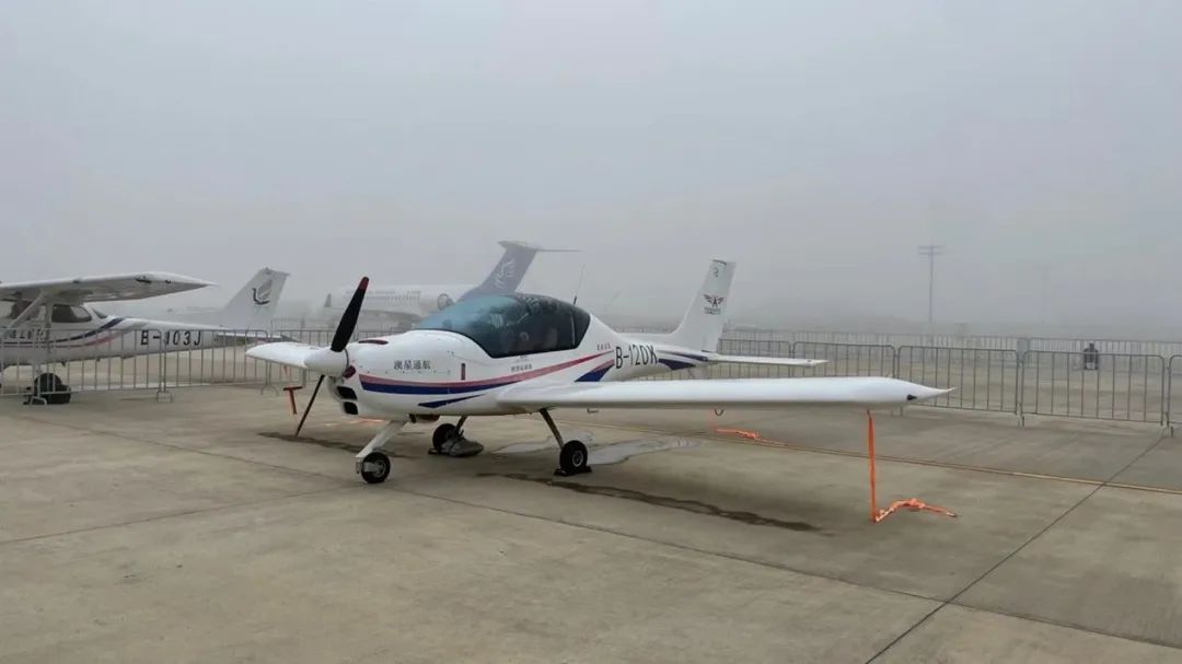 逆势飞翔！9888拉斯维加斯官网航空携手合作伙伴亮相2022南昌飞行大会