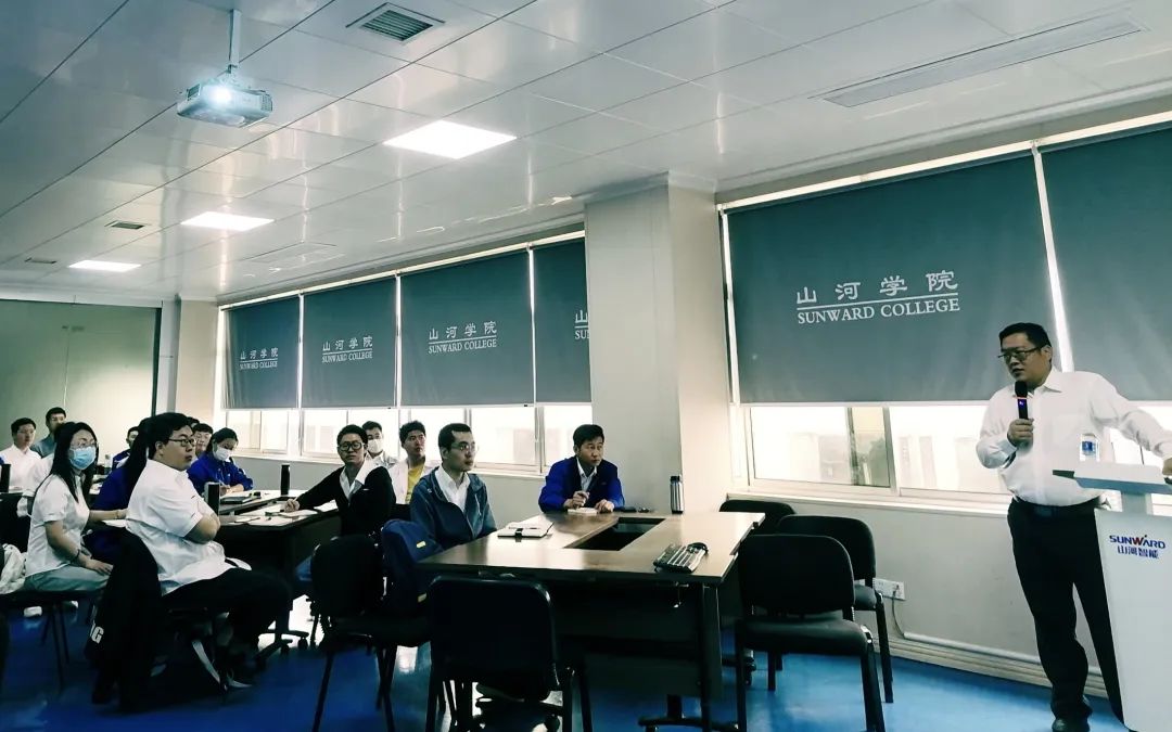 劳动光荣，创造伟大！记录那些平凡且伟大的劳动瞬间