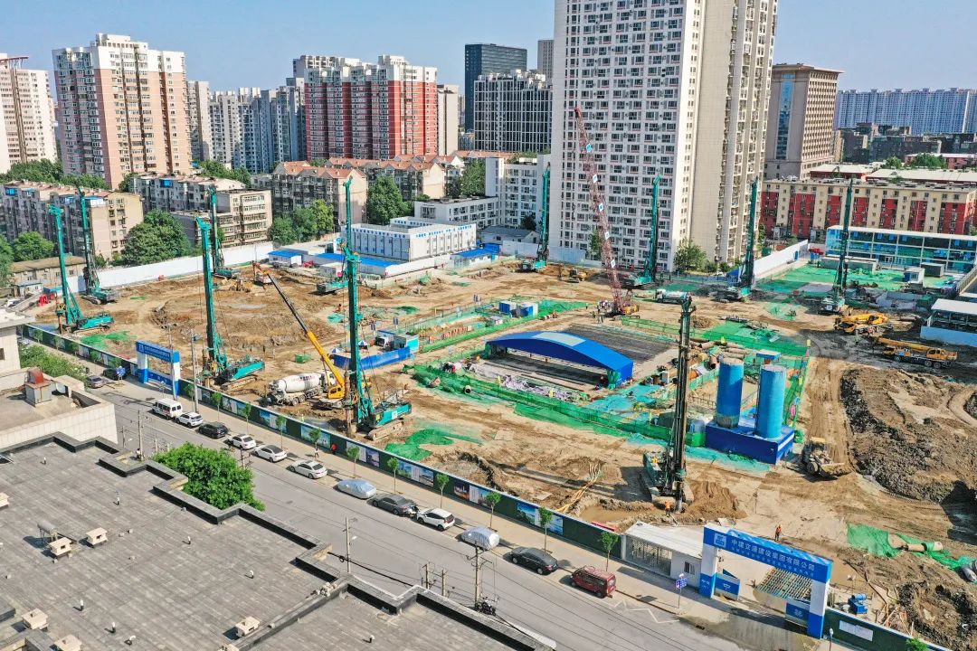 闪耀首都！9888拉斯维加斯官网智能旋挖钻机集群助力民生工程