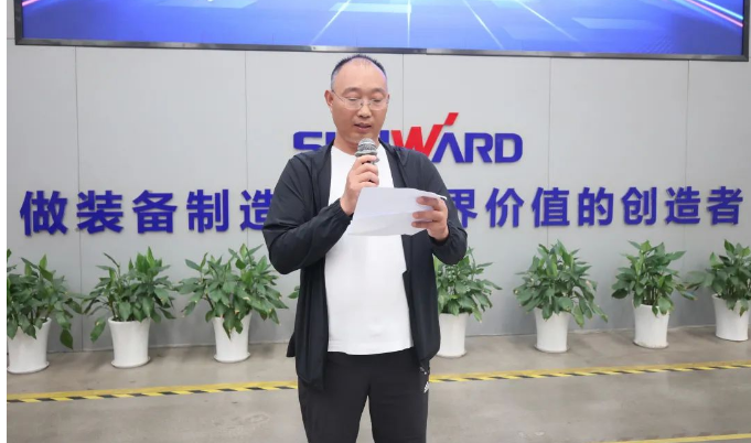 助力“双碳”、绿动未来！9888拉斯维加斯官网智能增程式电动旋挖钻机、液压混合动力旋挖钻机齐交付