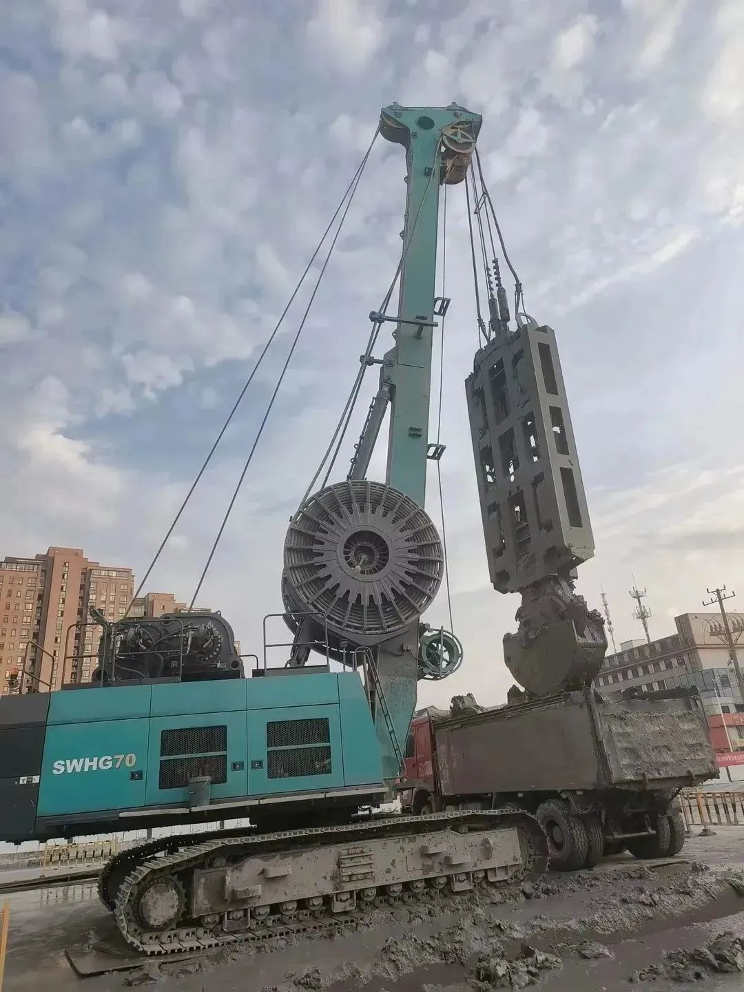 助力国内国际重大工程！9888拉斯维加斯官网智能液压抓斗实力“出圈”