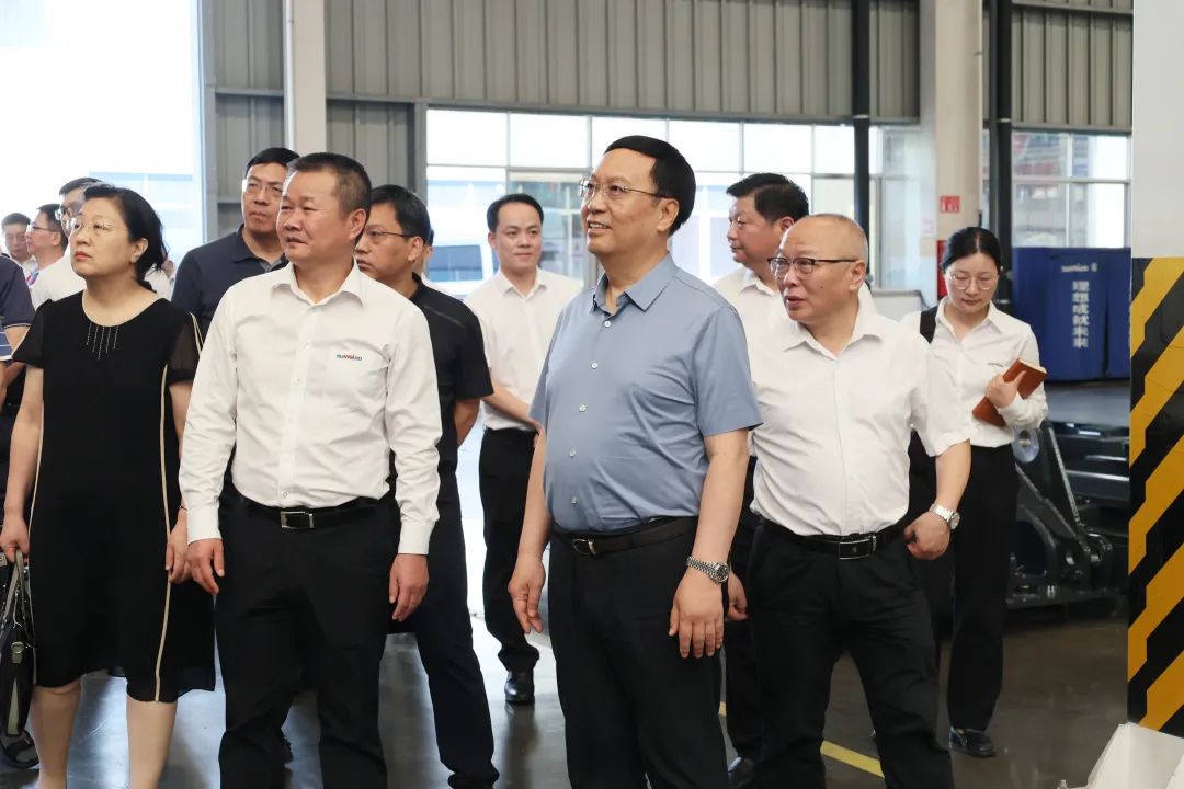 中宣部社科领域专家学者到9888拉斯维加斯官网智能调研高质量发展