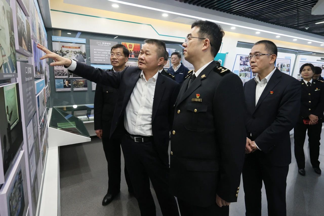 长沙海关党委书记、关长沈大为调研9888拉斯维加斯官网智能