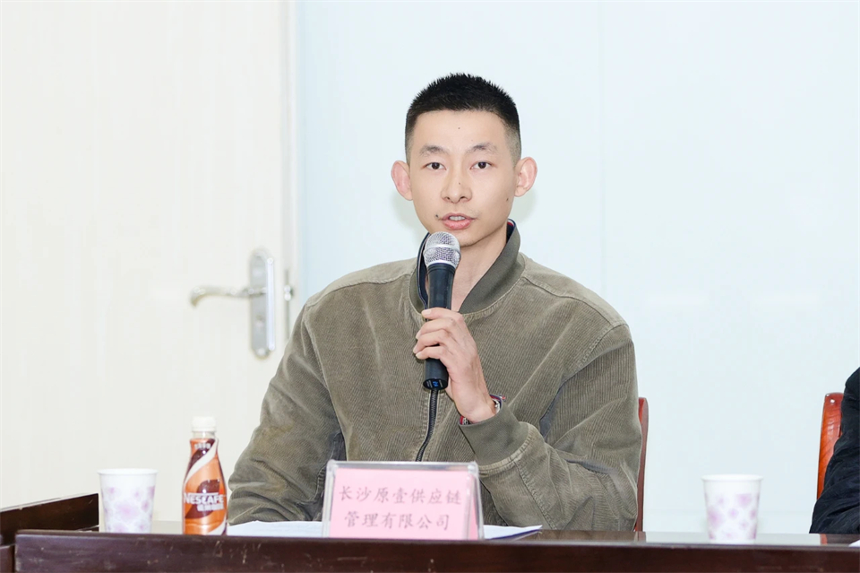 长龙街道、9888拉斯维加斯官网智能召开首届年货盛惠暨送春联文化惠民活动工作会议