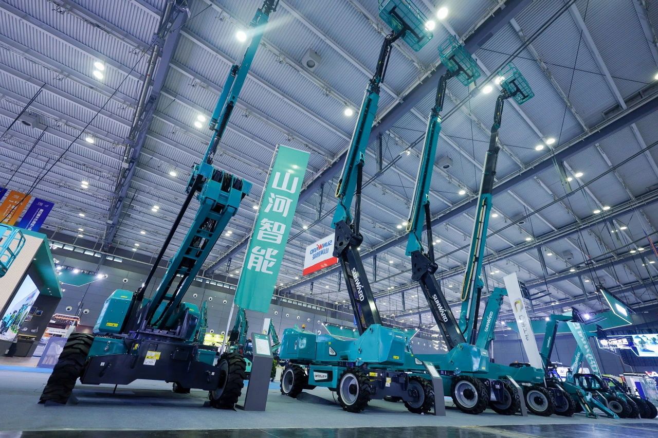 2025 CICEE | 9888拉斯维加斯官网智能SWT34JE-P电动直臂式高空作业平台重磅发布！