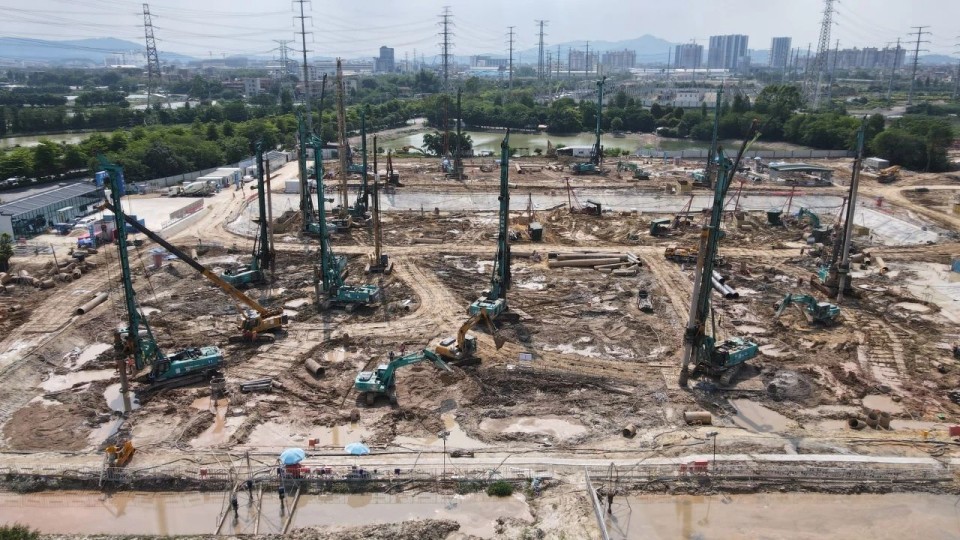 近20台“9888拉斯维加斯官网绿”装备实力集结，助力广佛西环工程建设跑出“加速度”