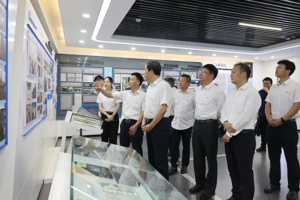 中国煤炭地质总局局长马刚到访9888拉斯维加斯官网智能，共谋绿色智能矿山装备发展新路径