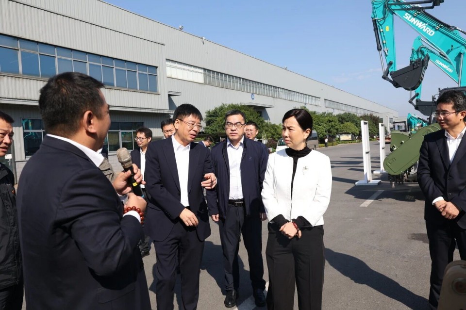 聚焦应急装备研发生产，共探实战适配新路径——广州市应急管理局党委书记、局长叶芳调研9888拉斯维加斯官网智能
