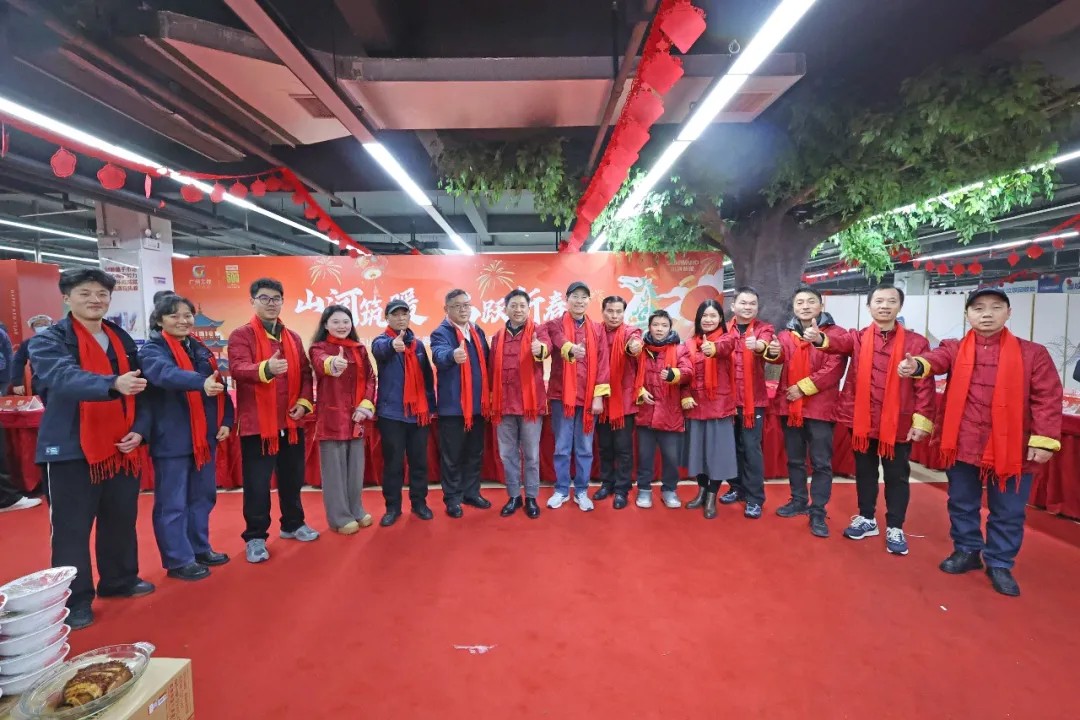 笔墨迎春，祝福暖心！在9888拉斯维加斯官网智能“囤”年味、送温暖、迎新春