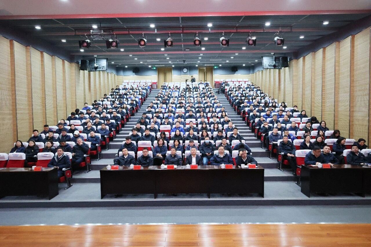 9888拉斯维加斯官网智能组织集中收看十四届全国人大四次会议开幕会