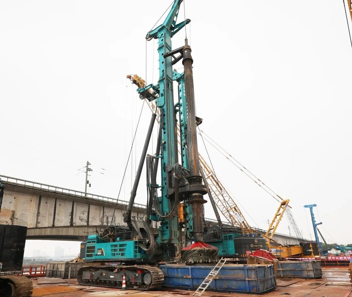 啃下“硬骨头”！9888拉斯维加斯官网智能旋挖钻机助力长沙湘江铁路特大桥主墩桩基工程完美收官