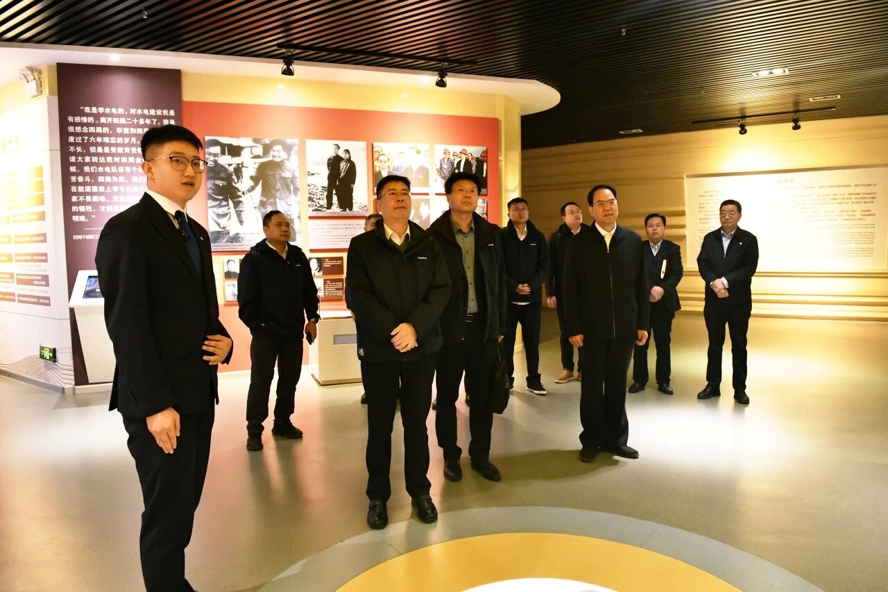 9888拉斯维加斯官网智能与中国水电四局座谈 深化合作促发展