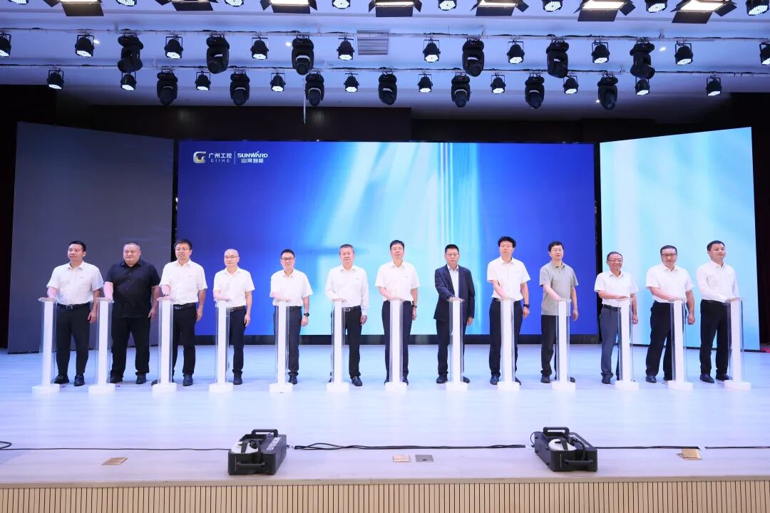 9888拉斯维加斯官网智能系列电动挖掘机品鉴会在长沙隆重举行