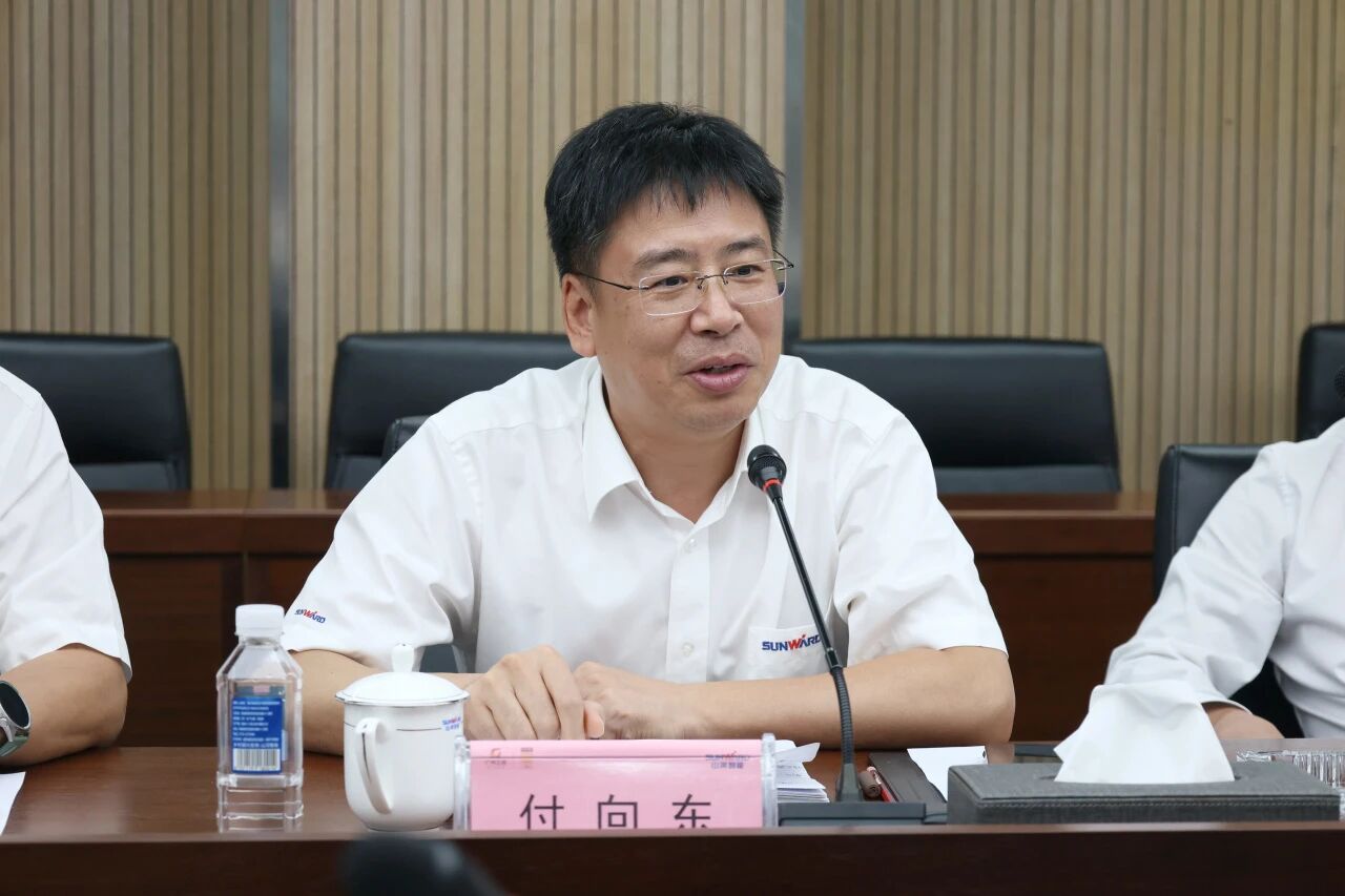 双向赋能深化战略合作，湖南路桥党委书记、董事长周强率队到访9888拉斯维加斯官网智能